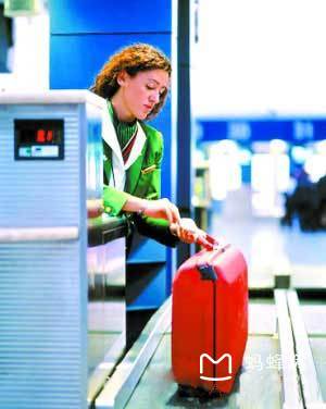 坐飛機(jī)托運(yùn)行李防丟策略 讓你出行無(wú)憂(yōu)